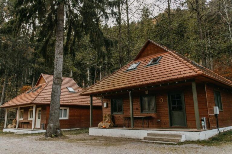 Kiadó szobák a  Vándortábor területén!